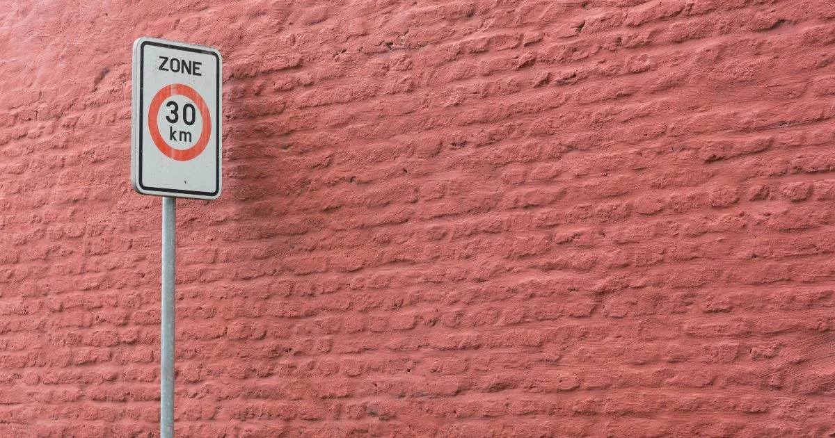 Flashé à 119 km/h dans une zone limitée à 30 : un excès hors norme en Belgique