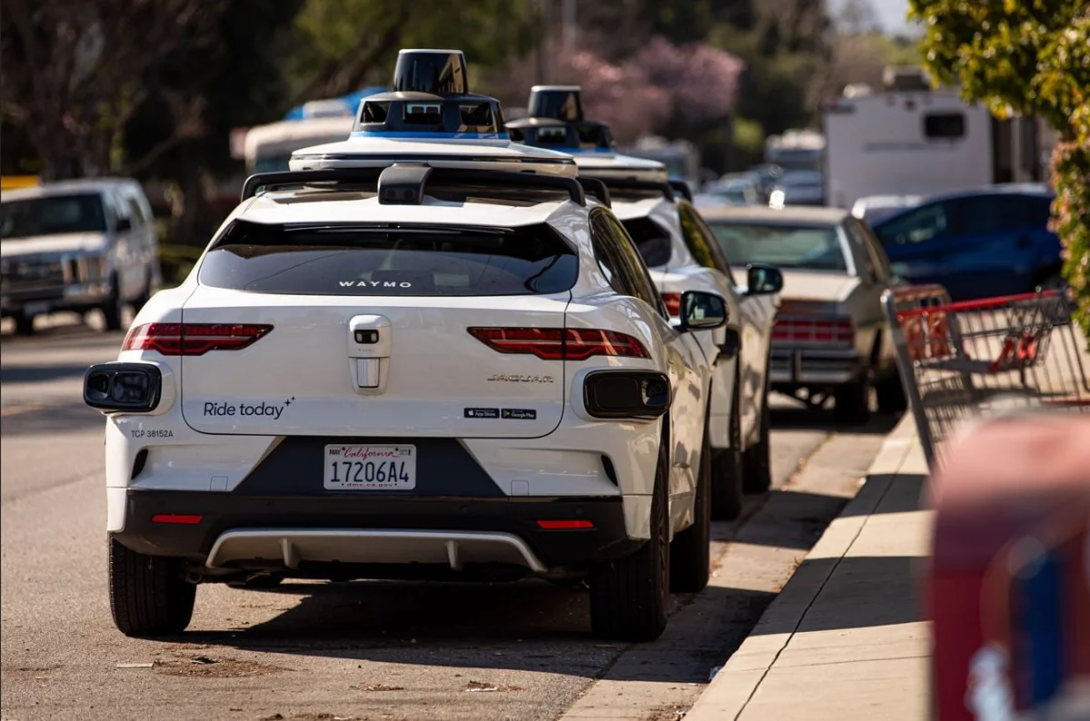 Les robotaxis sont moins coûteux à produire et s'installent en Europe, sauf en France