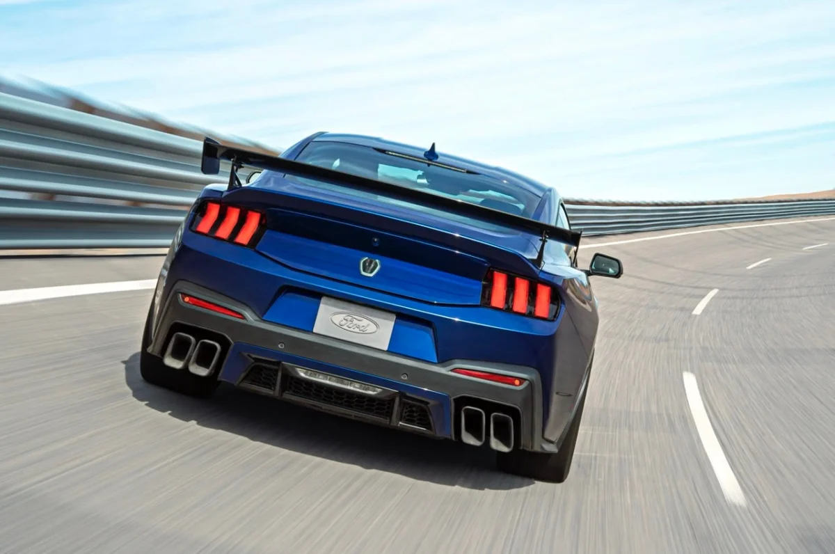 Ford va-t-elle vraiment sacrifier le coupé Mustang pour une berline façon Porsche Panamera ?