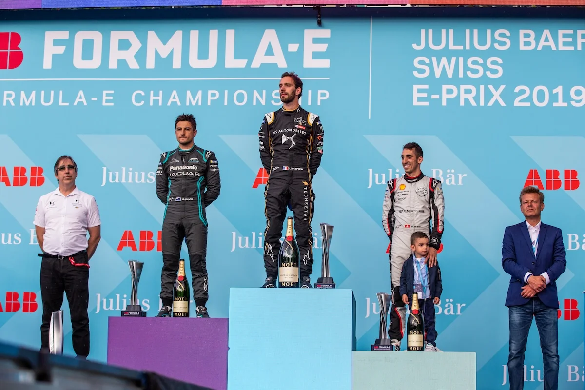 Après 71 ans d’attente, les courses sur circuit sont de nouveau autorisées en Suisse