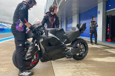 Aprilia dans les temps avec sa moto 850cc de 2027
