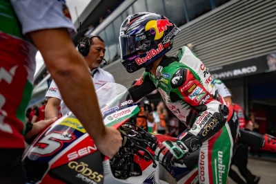 Pourquoi les pilotes ont roulé en pneus pluie sur le sec lors du Warm Up ?
