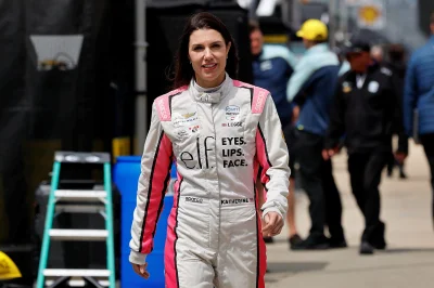 Katherine Legge tentera le « Double Duty » Indy 500/NASCAR