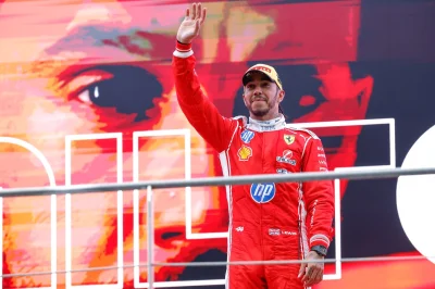 Lewis Hamilton devient le parrain du musée M24 du Mans