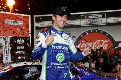 Daniel Suárez remporte un Coca-Cola 600 écourté par la pluie