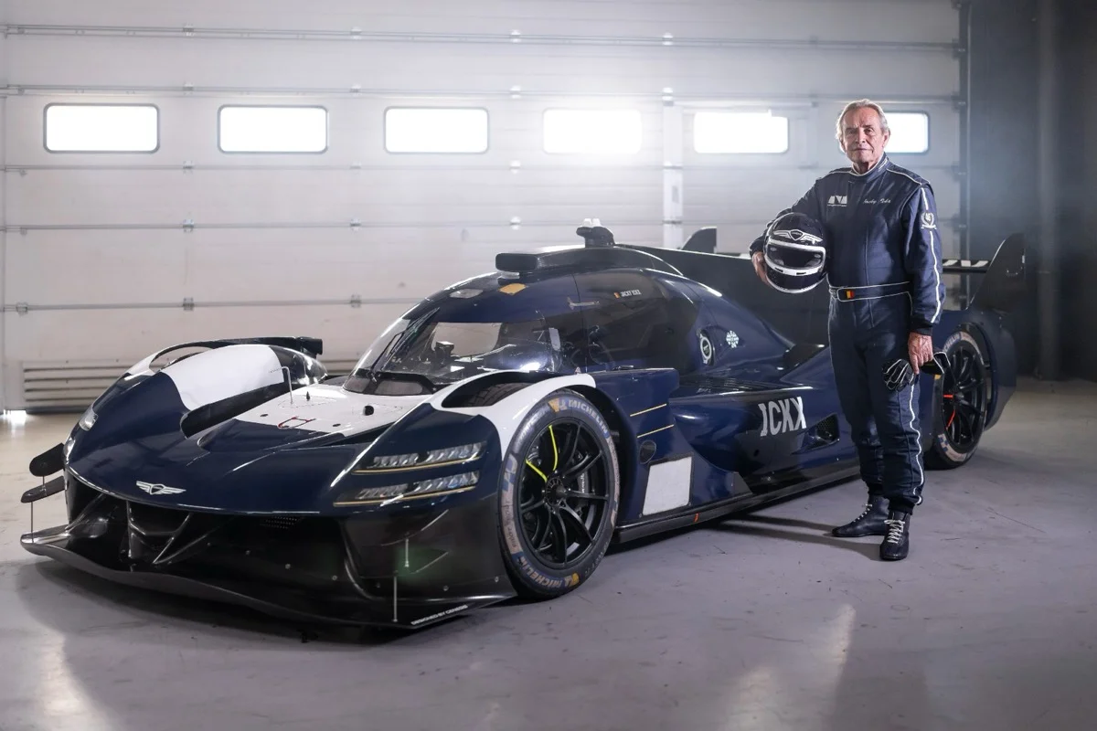 Jacky Ickx a pris le volant de la Genesis GMR-001 Hypercar