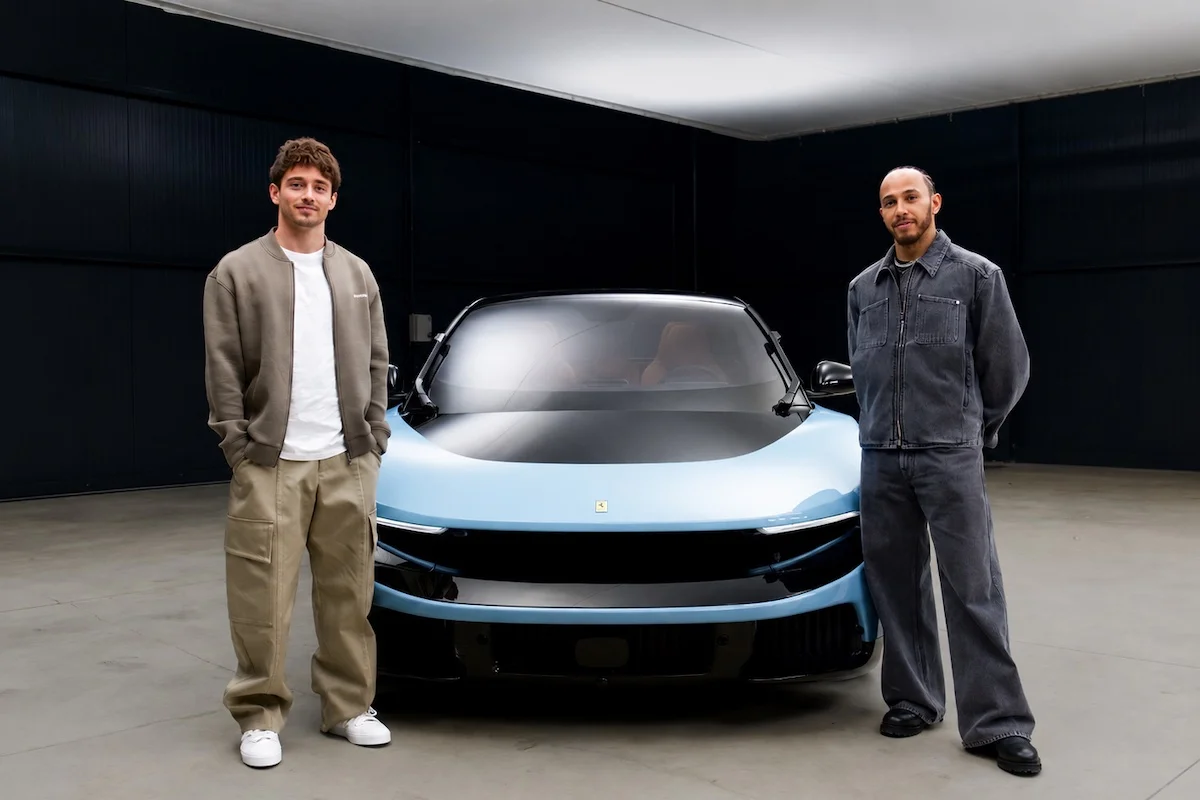 VIDÉO – Lewis Hamilton et Charles Leclerc au volant de la Ferrari Luce électrique