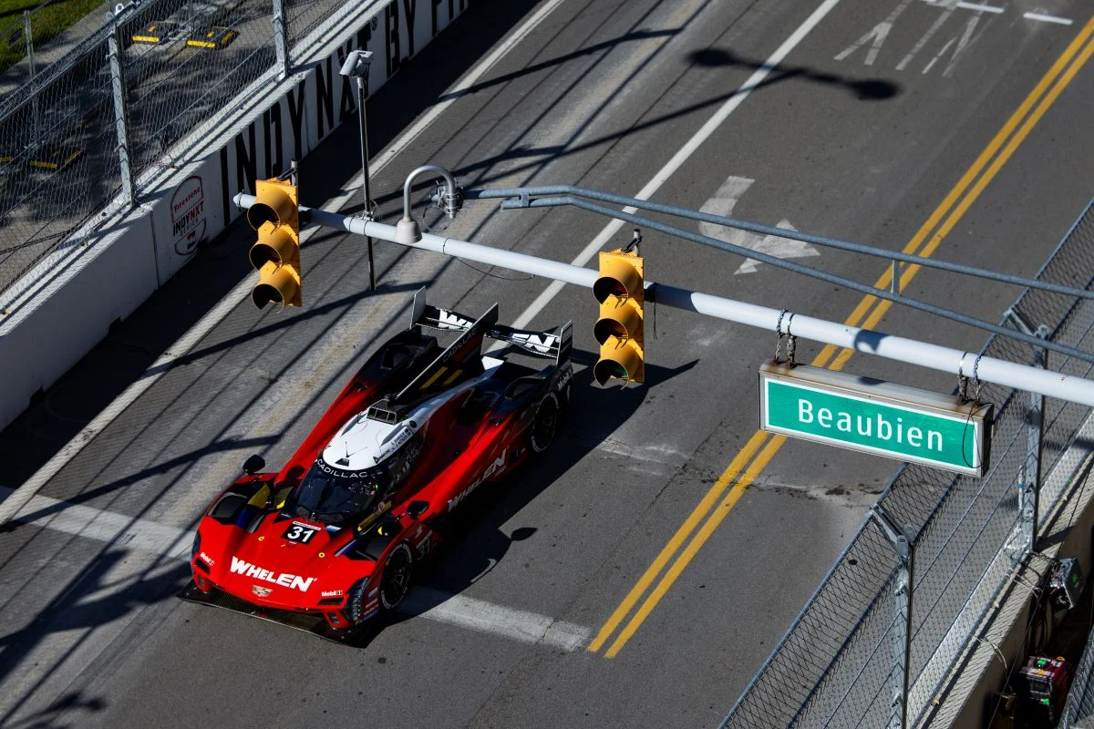 À domicile, Cadillac et Chevrolet triomphent dans les rues de Détroit