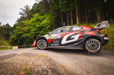 Rallye du Japon – ES19 : Meilleur temps pour Oliver Solberg, Sébastien Ogier n’abdique pas !