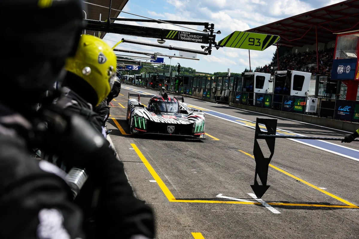 Peugeot célèbre 100 ans au 24 Heures du Mans et vise les avant-postes