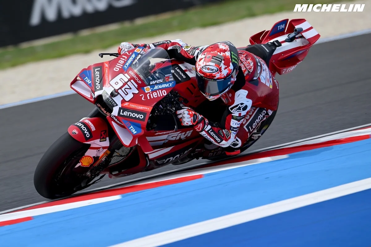 Francesco Bagnaia troisième derrière Márquez et Acosta : « Ce n’était pas mon combat »