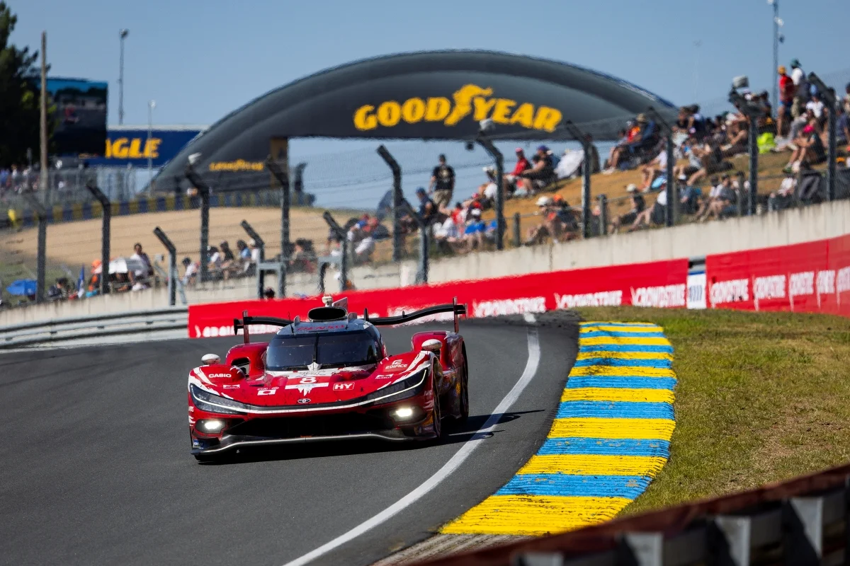 24H du Mans – H+21 : Les deux Toyota gagnent leur bataille face à Cadillac