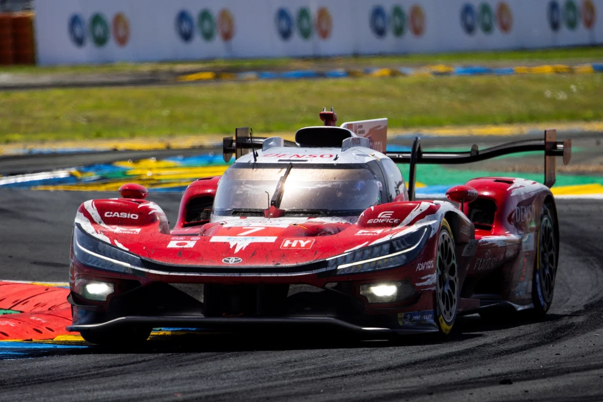 24H du Mans 2026 – H+23 : Toyota à la lutte avec BMW