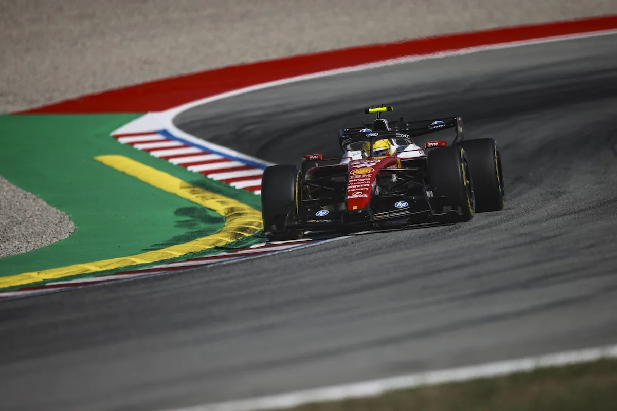 GP de Barcelone : Lewis Hamilton et Ferrari s’imposent loin devant Mercedes