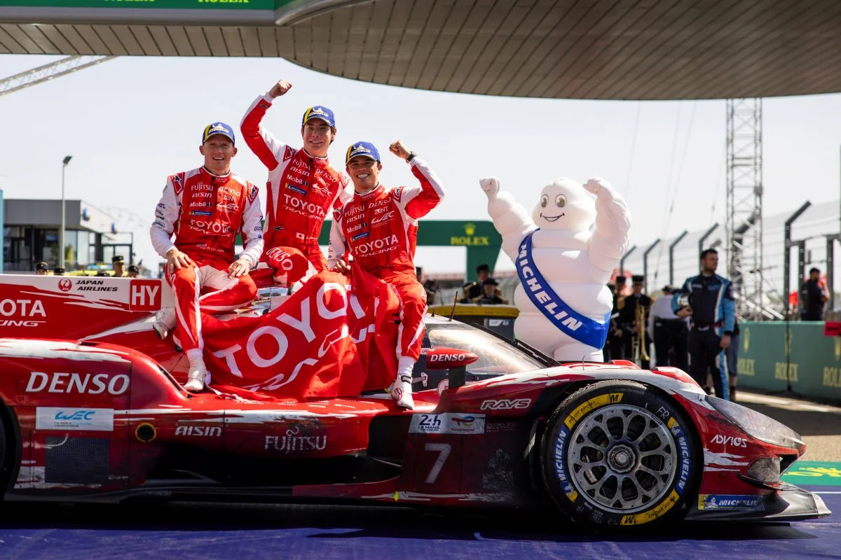 Une victoire historique pour la Toyota n°7 : « On dit que Le Mans choisit ses vainqueurs, c’est ce qui s’est passé aujourd’hui pour nous »