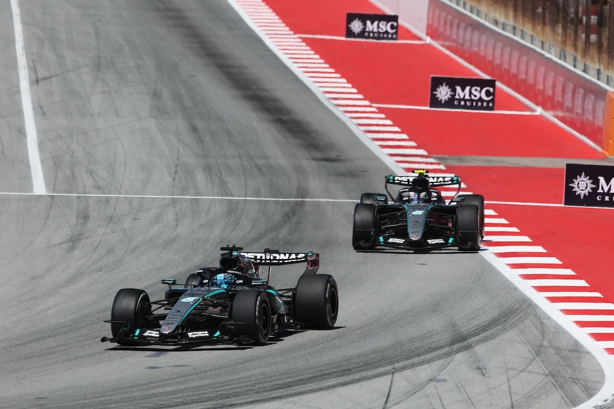 La victoire d’Hamilton inquiète Mercedes qui envisage déjà de favoriser un pilote