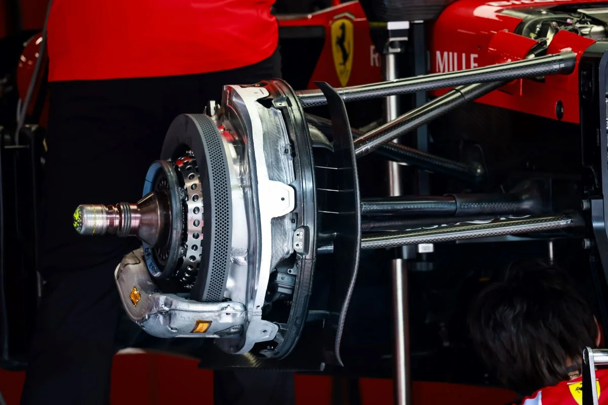 Zoom sur les freins en F1 : la technologie du dernier mètre