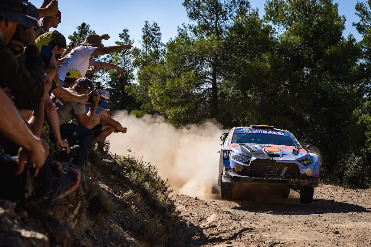 Rallye de Grèce – ES10 : Thierry Neuville signe le scratch devant Sébastien Ogier