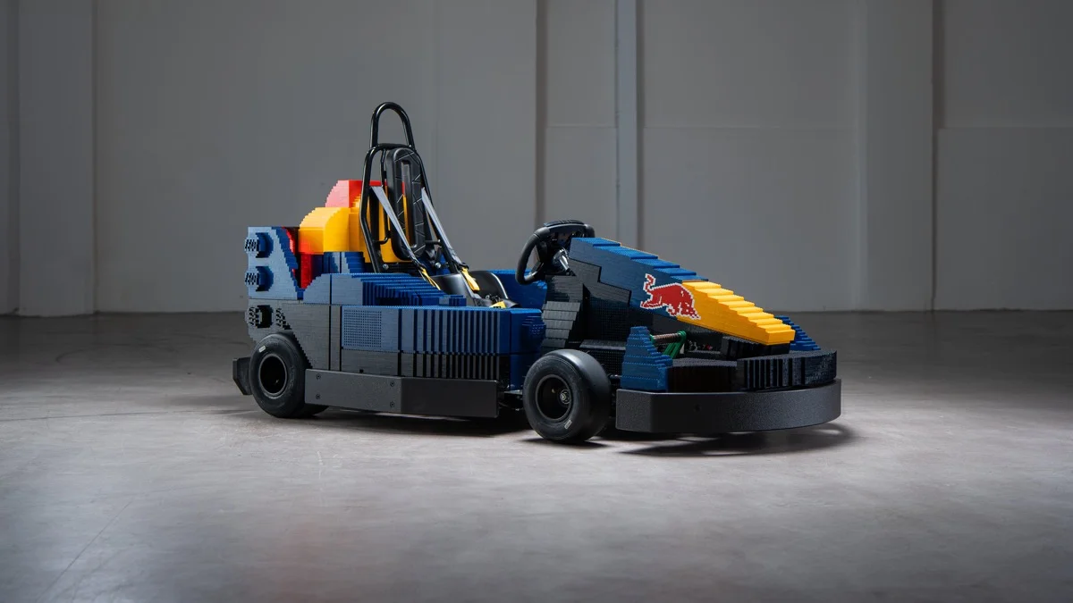 Les pilotes pas nécessairement emballés par la parade en karting Lego