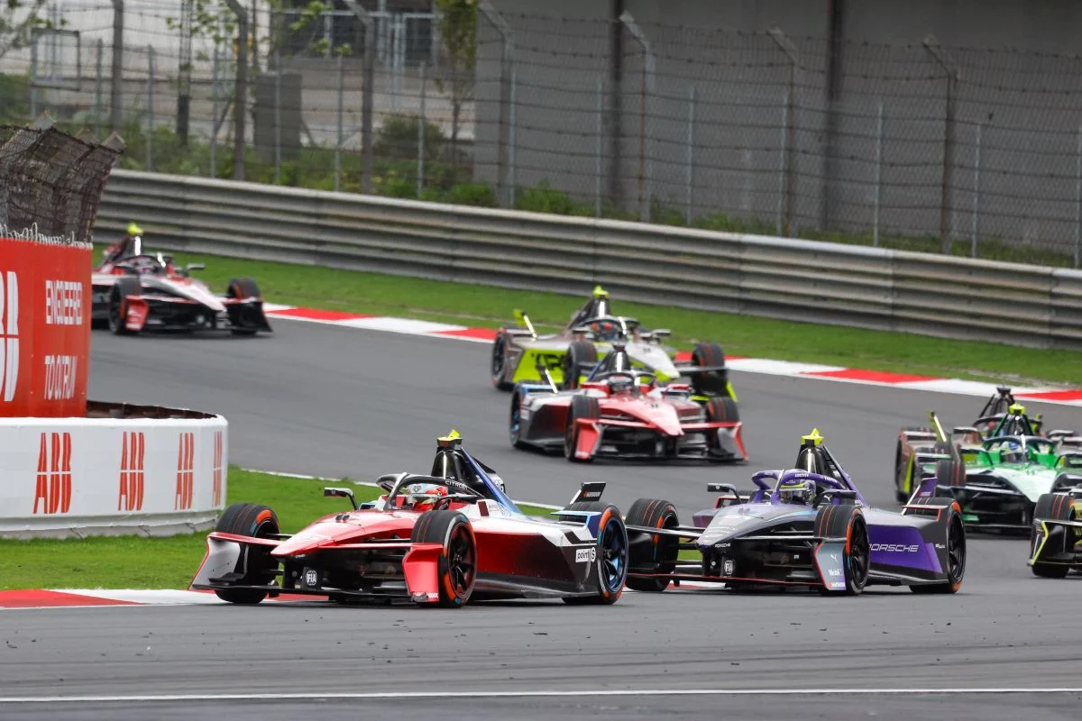 Jean-Éric Vergne 6e de la première course du week-end à Shanghai : « C’est positif de repartir avec des points »