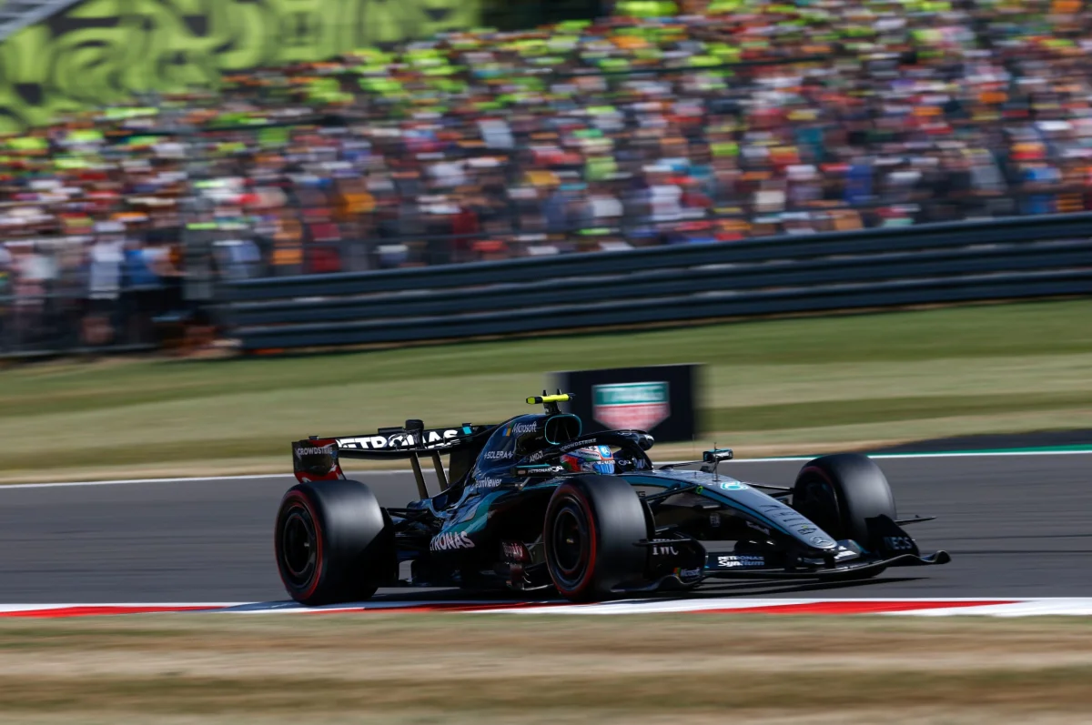 EN DIRECT – Antonelli contre Ferrari, vivez le Grand Prix de Silverstone 2026 en live texte