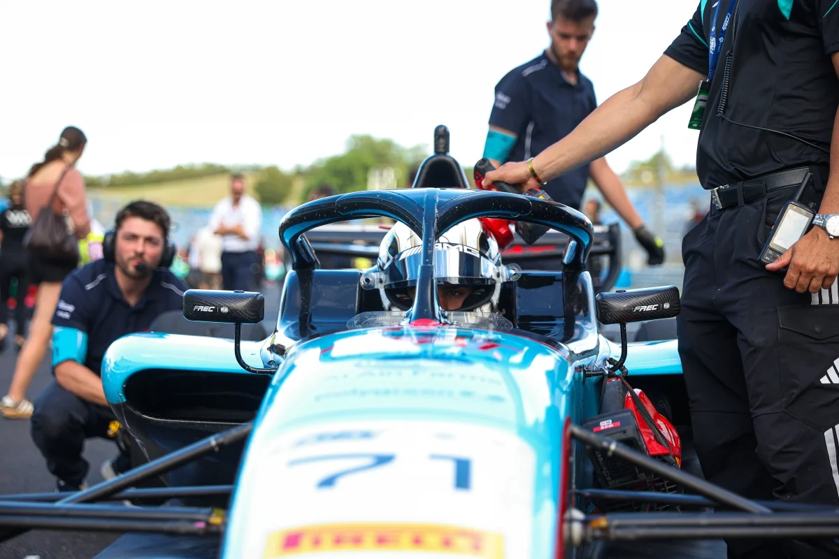 Hongrie – Course 2 : Al Dhaheri remporte sa troisième course de la saison, nouvel abandon de Wheldon