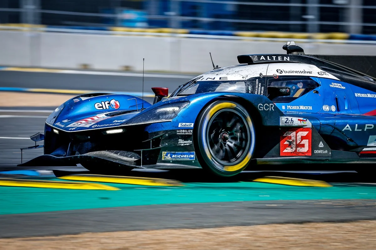 Alpine vise le top 5 à Interlagos
