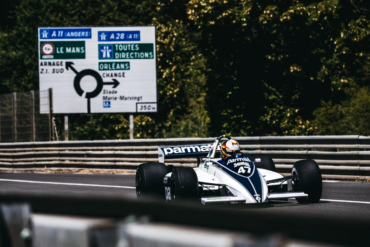 Une F1 sur le circuit des 24 Heures du Mans !