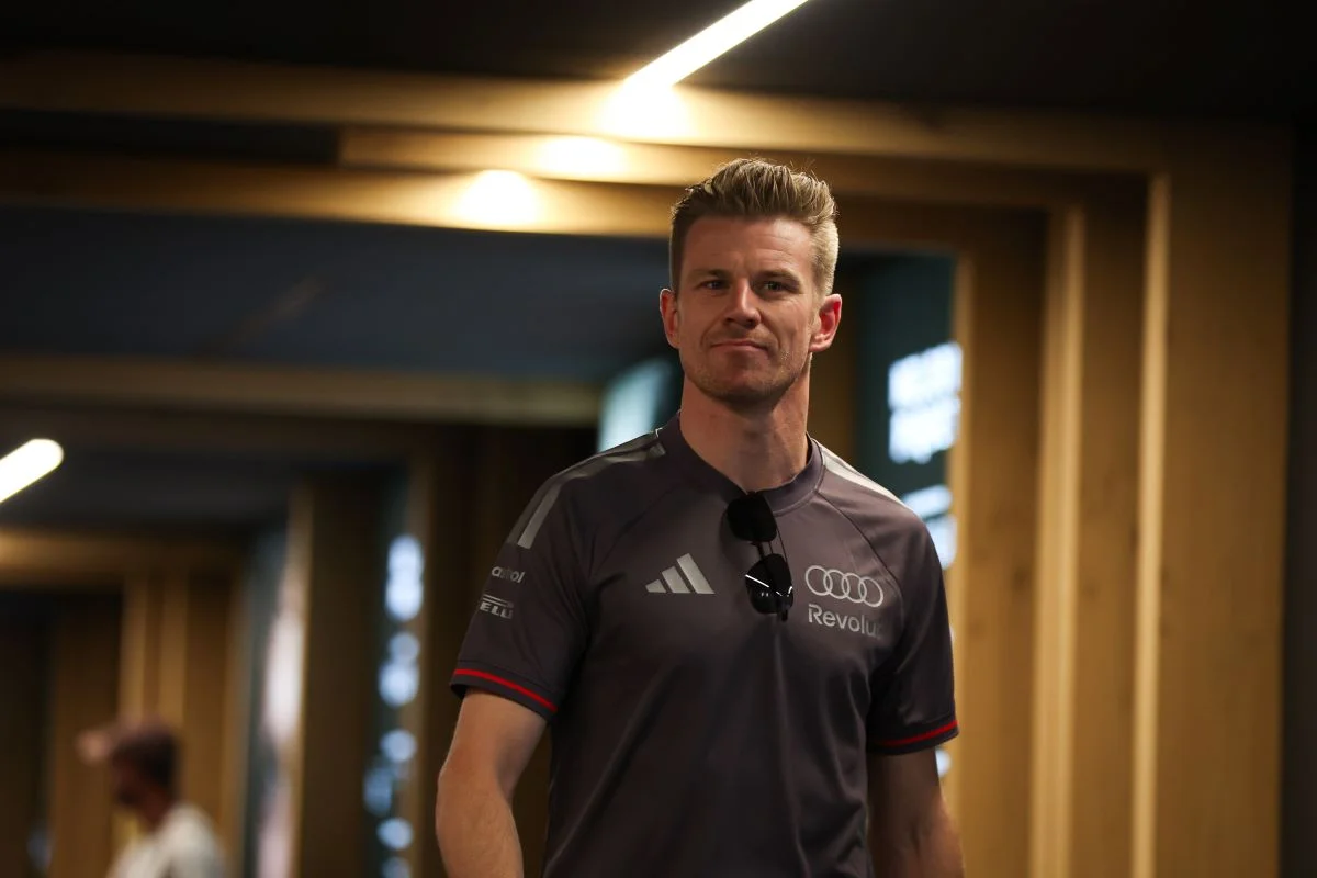 Nico Hülkenberg balaye la rumeur Carlos Sainz chez Audi : « Seule la place de pilote de réserve est disponible »