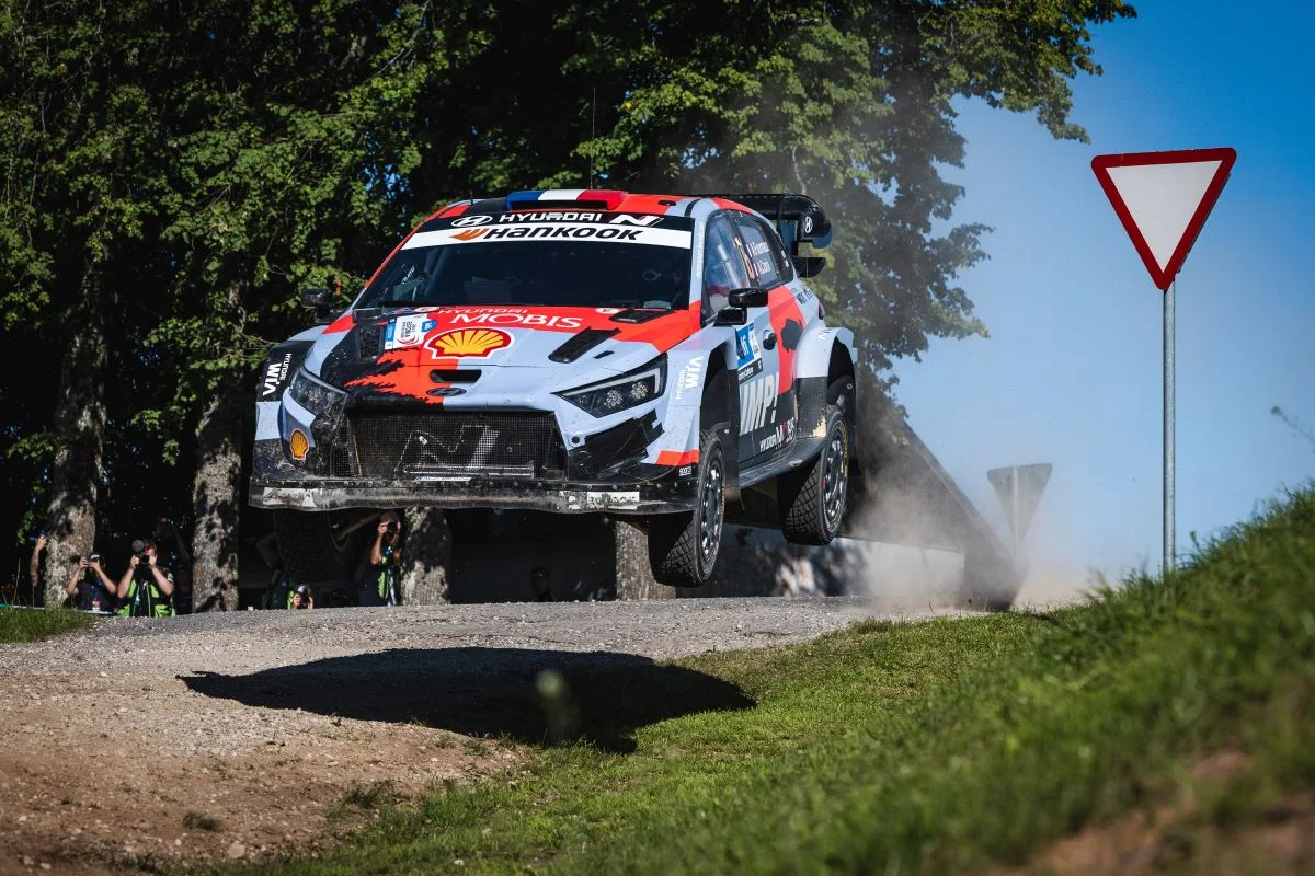 Rallye d’Estonie – Adrien Fourmaux après sa crevaison : « On peut repartir fort »