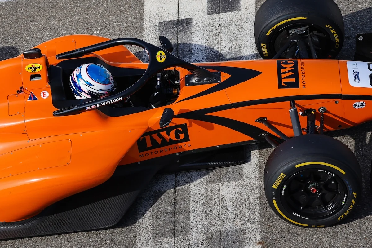 Castellet – Course 2 : Wheldon s’impose en patron, Olivieri compense sa pole perdue avec un podium