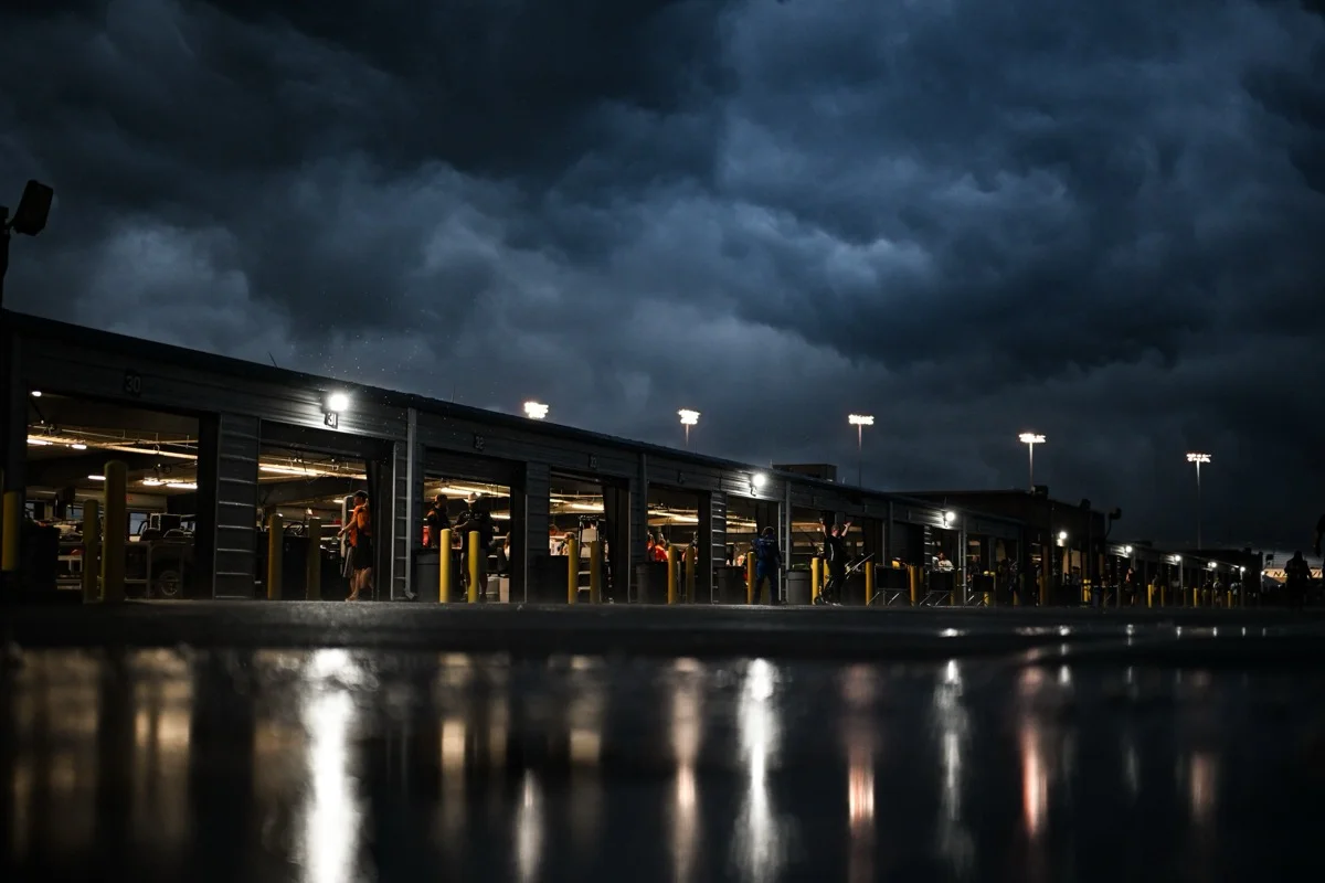La pluie force le report de la course de Nashville à 21h ce lundi
