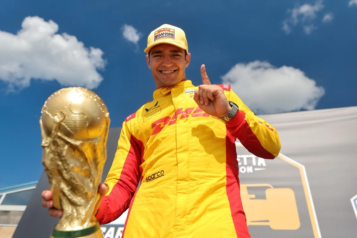 Contre Josef Newgarden à Nashville, Álex Palou admet avoir été « un peu nerveux »