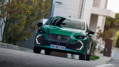 La Renault Clio 6 accueille un nouveau moteur qui arrive au meilleur moment possible