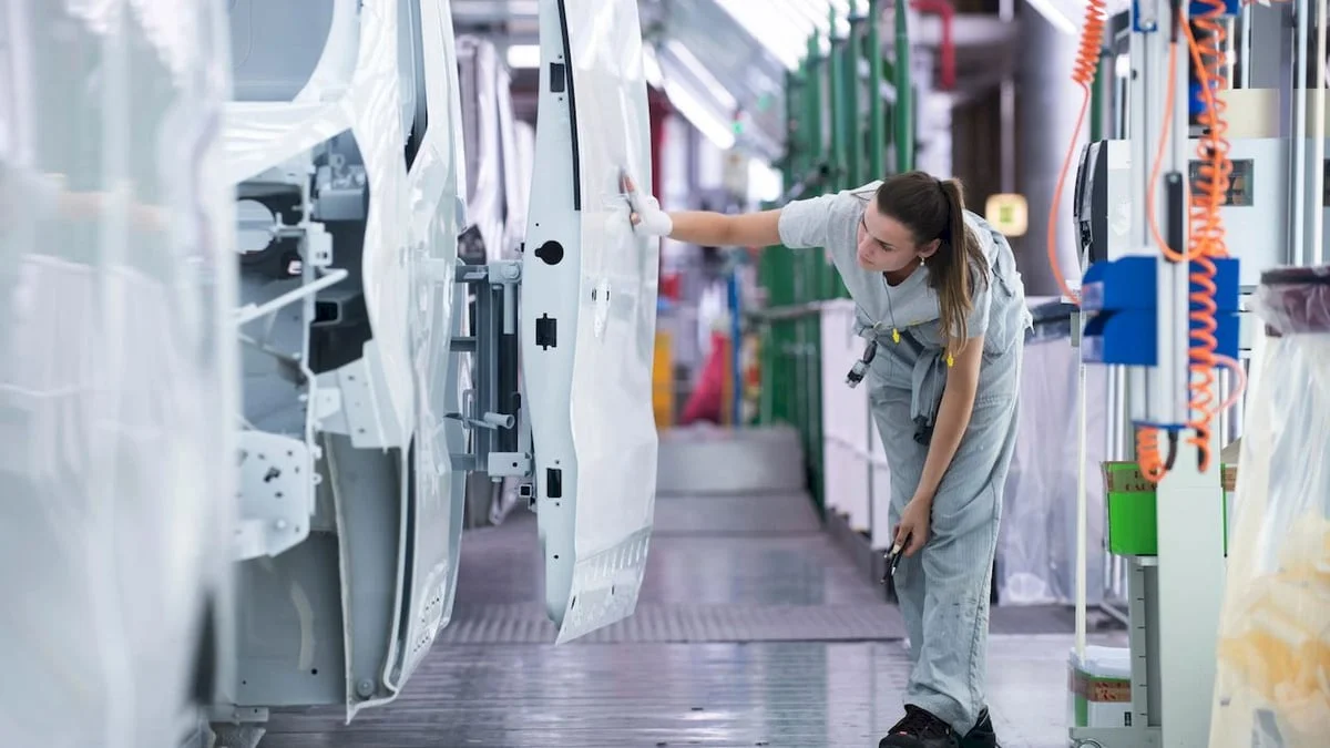Renault brade son action pour 100 000 de ses salariés !