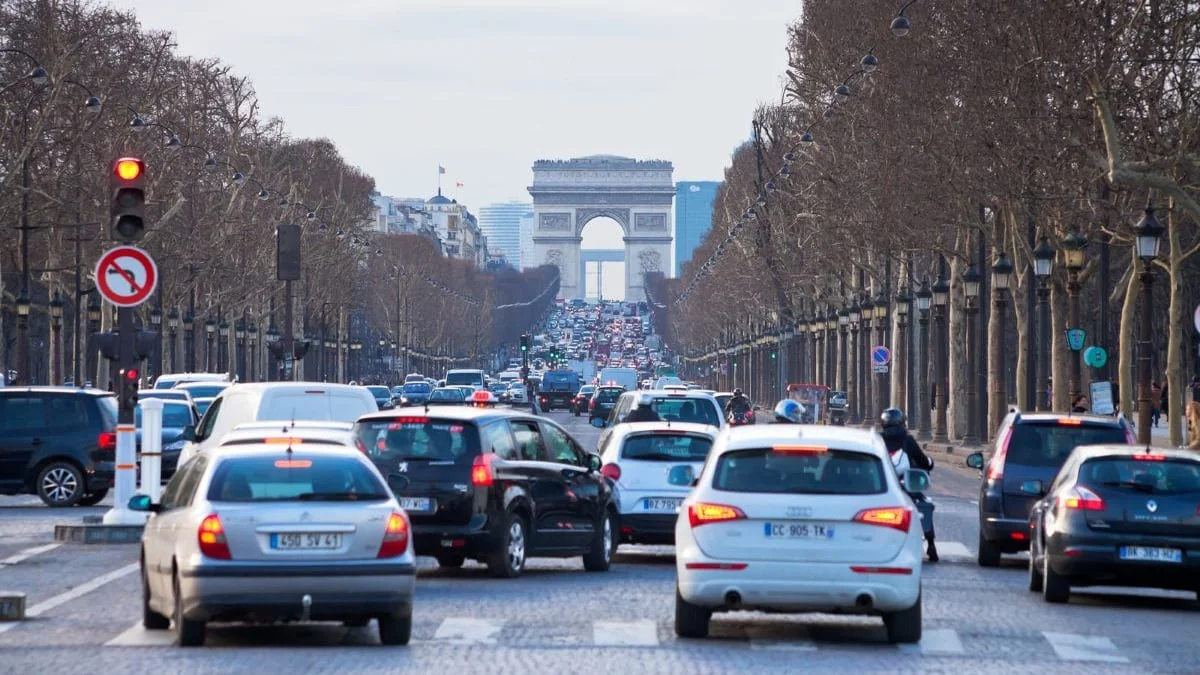 Paris veut combattre les voitures et les deux-roues et déclenche une brigade contre les violences motorisées