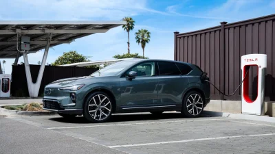 Volvo s’associe à Tesla pour les recharges rapides : non, les constructeurs ne vont pas partager leur technologie, seulement les Superchargeurs