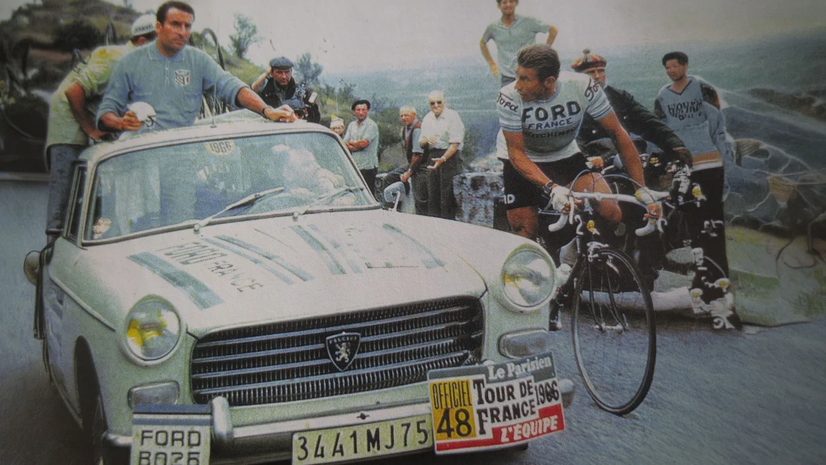 Les voitures officielles du Tour de France