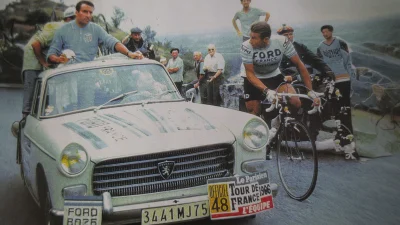 Les voitures officielles du Tour de France