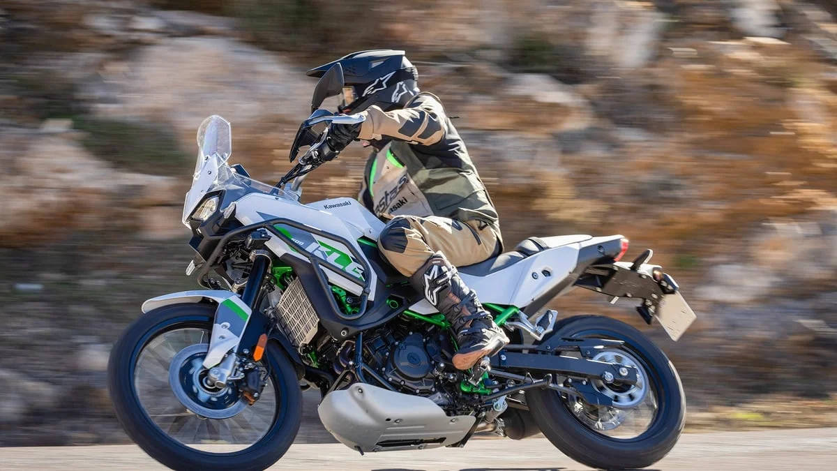 Essai Kawasaki 500 KLE : bien plus qu'un trail pour les débutants