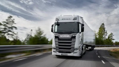 Un véhicule de 500 ch contrôlé à 140 km/h dans une zone de travaux : dangereux, surtout quand il s'agit d’un semi-remorque !