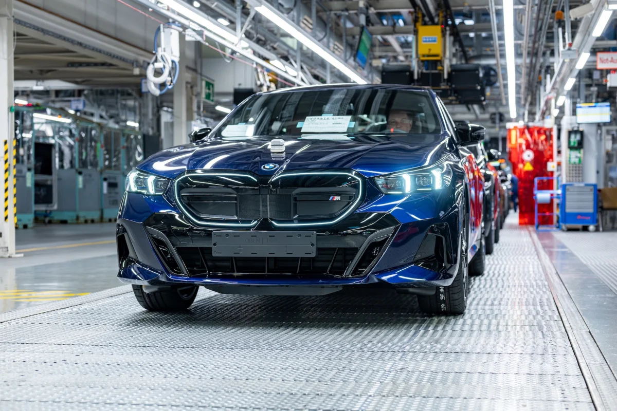Voitures électriques : cette BMW i5 a quelque chose de spécial pour le groupe allemand