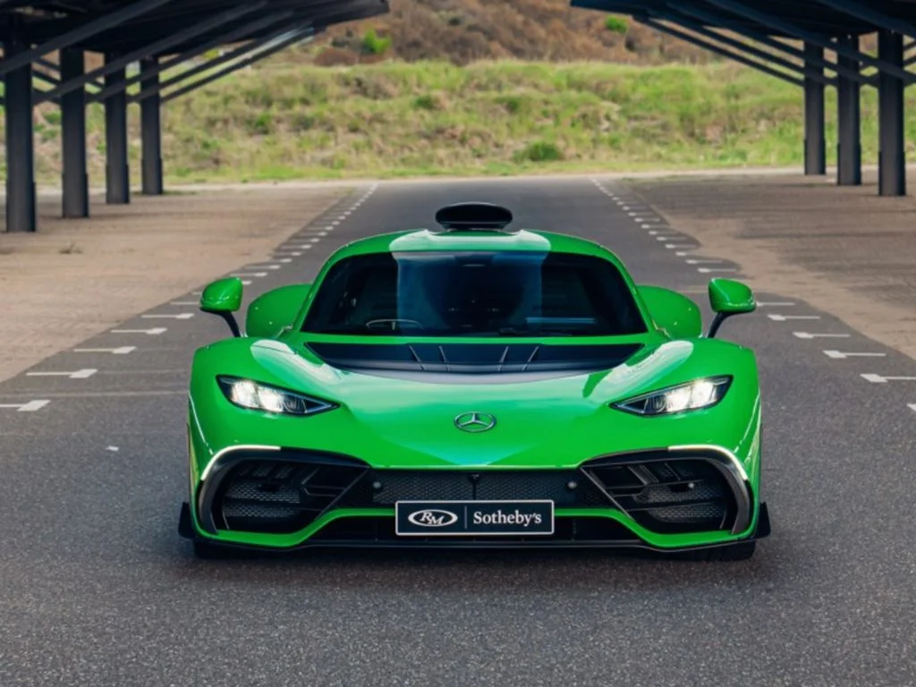 Voilà pourquoi la révision de cette hypercar hybride avec 185 km au compteur a coûté 37 610 €