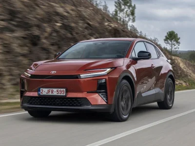Essai Toyota C-HR+ 2026 : que vaut le best-seller hybride de Toyota devenu (aussi) électrique ?