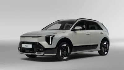 Le Kia Niro restylé arrive en Europe : un nouveau design et une motorisation qui disparaît