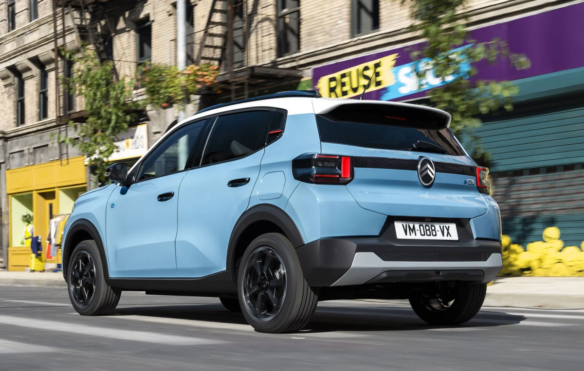 12 voitures électriques à 94 €/mois : Stellantis ouvre bientôt les pré-réservations du leasing social 2026