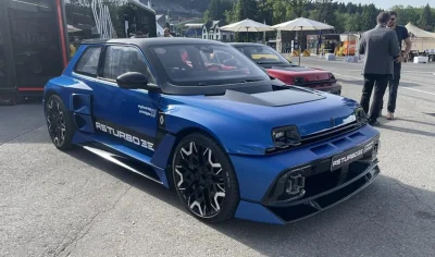 Renault 5 Turbo électrique : premiers tours de roue sur circuit pour les futurs clients