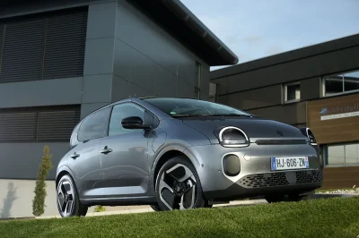 Renault Twingo E-Tech : la nouvelle citadine électrique souffre-t-elle de problèmes de jeunesse ?