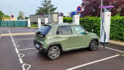 Voitures électriques : encore trop de problèmes autour de la recharge selon Que Choisir Ensemble