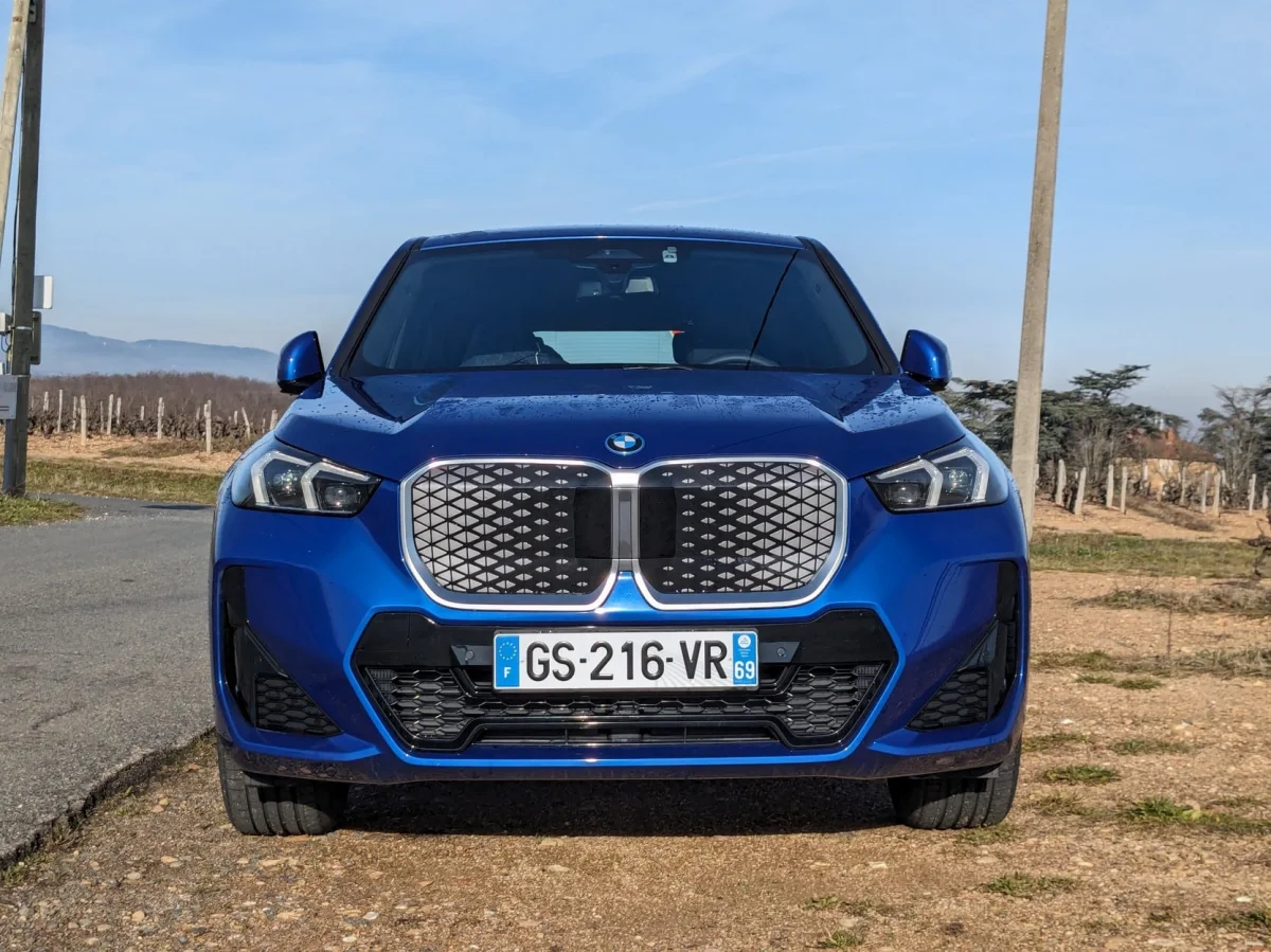 BMW a un problème de production avec l’iX1 à cause d’une… pénurie de jantes de 17 et 18 pouces